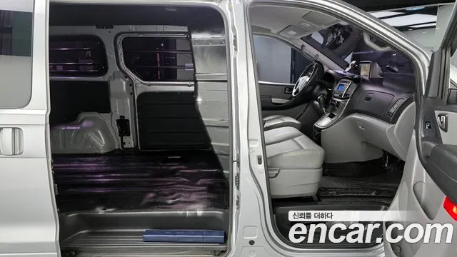 Hyundai Starex 2019 — фото 20