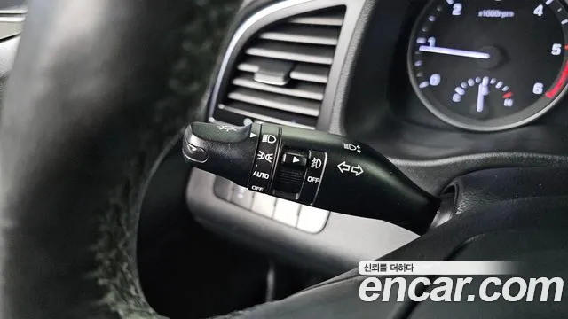 Hyundai AVANTE 2016 — фото 15