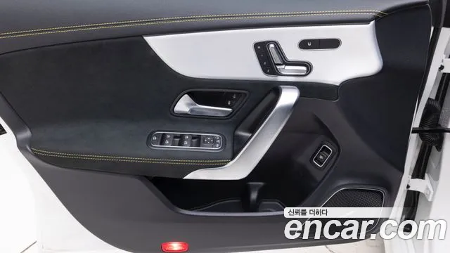 Mercedes-Benz CLA-Class 2025 — фото 11