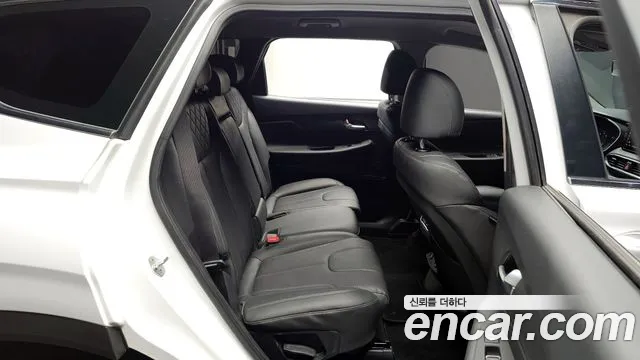 Hyundai Santafe 2022 — фото 11