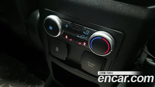 Ford Explorer 2020 — фото 18
