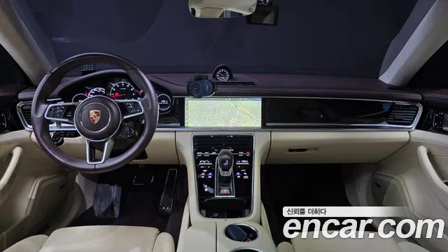Porsche Panamera 2017 — фото 18