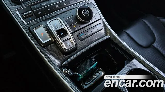 Hyundai Santafe 2021 — фото 9