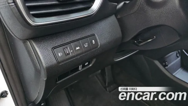 Hyundai Santafe 2021 — фото 18