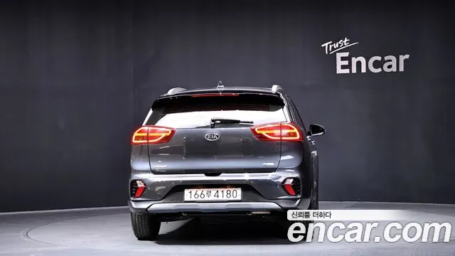 Kia Niro 2021 — фото 4