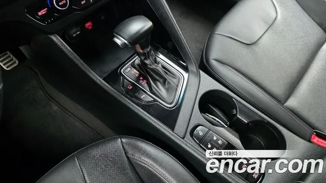 Kia Niro 2021 — фото 9