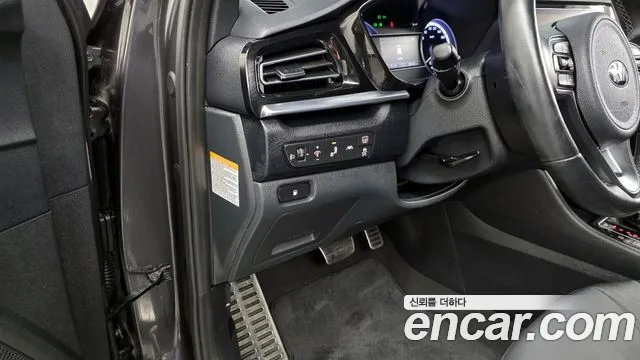 Kia Niro 2021 — фото 17
