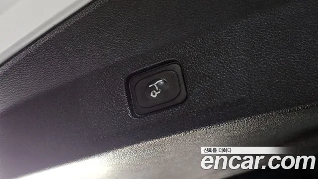 Ford Explorer 2018 — фото 18