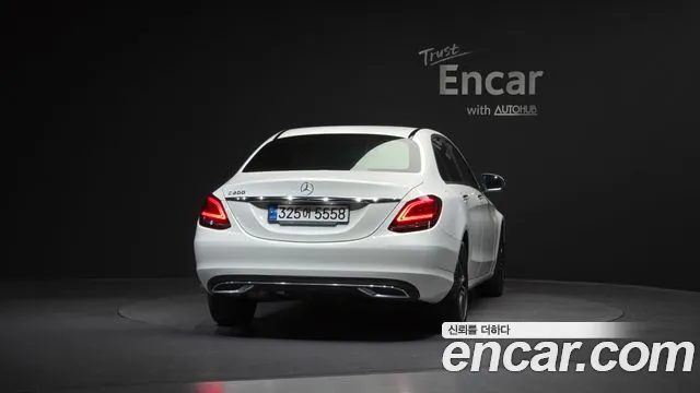 Mercedes-Benz C-Class 2020 — фото 4