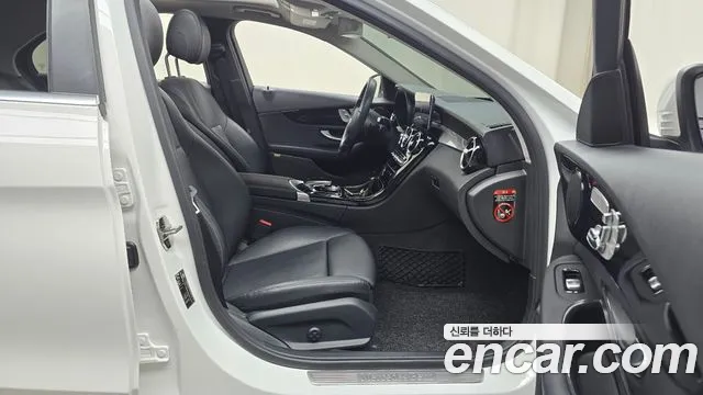Mercedes-Benz C-Class 2020 — фото 11