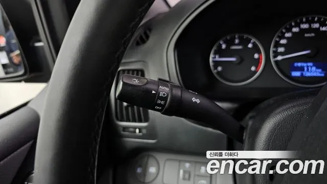 Hyundai Starex 2017 — фото 18