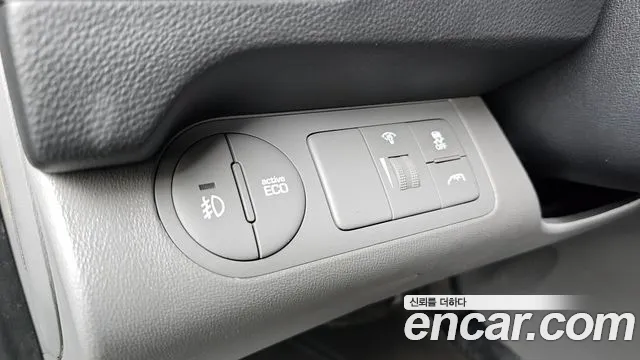 Hyundai Starex 2017 — фото 19