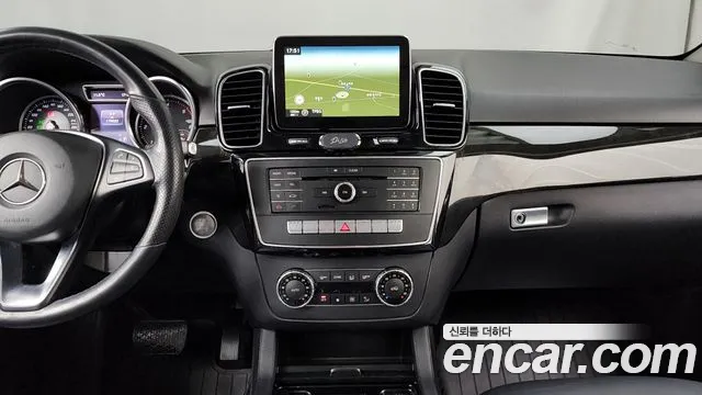 Mercedes-Benz GLE-Class 2016 — фото 14