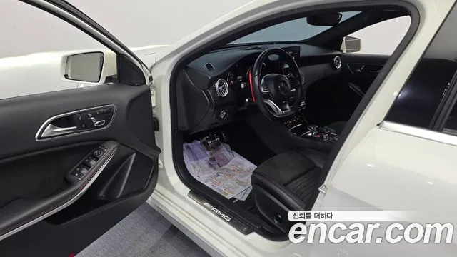 Mercedes-Benz A-Class 2018 — фото 10