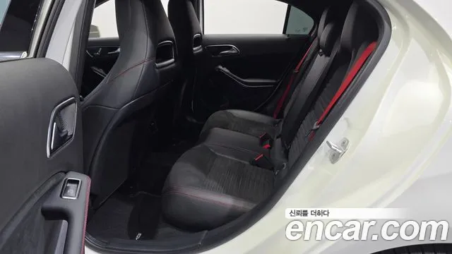 Mercedes-Benz A-Class 2018 — фото 11