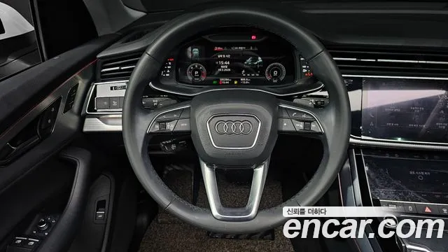 Audi Q7 2021 — фото 13