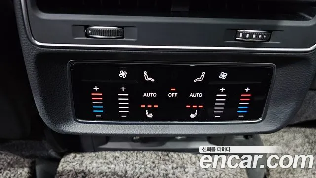 Audi Q7 2021 — фото 19