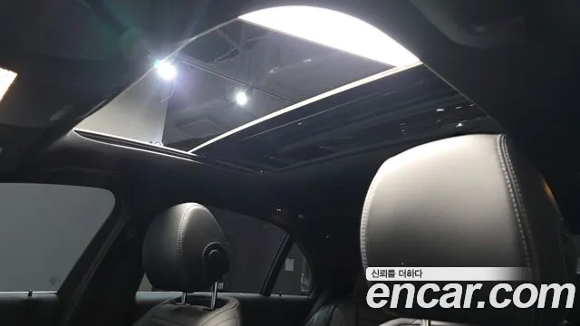 Mercedes-Benz E-Class 2021 — фото 15