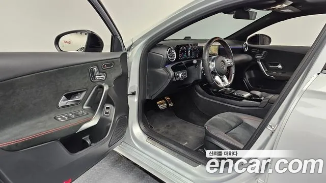 Mercedes-Benz A-Class 2023 — фото 10