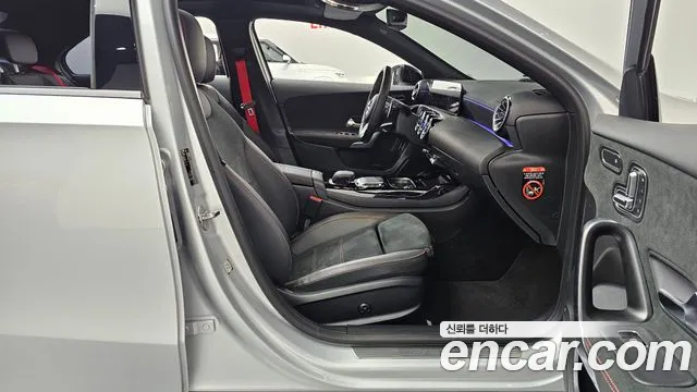 Mercedes-Benz A-Class 2023 — фото 11