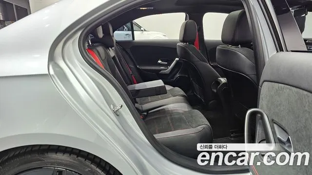 Mercedes-Benz A-Class 2023 — фото 12