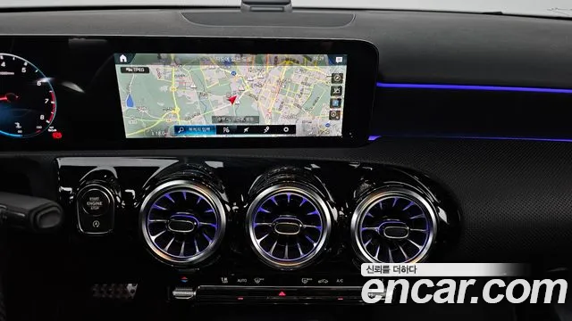 Mercedes-Benz A-Class 2023 — фото 15