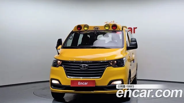Hyundai Starex 2019 — фото 3