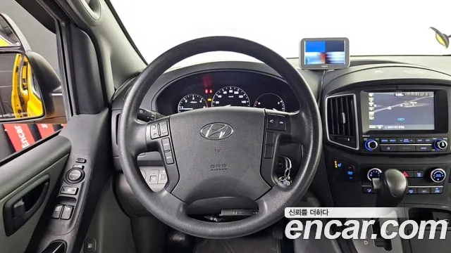 Hyundai Starex 2019 — фото 13