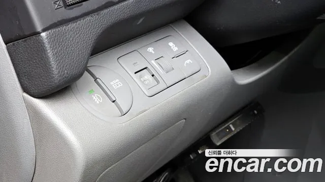 Hyundai Starex 2019 — фото 15