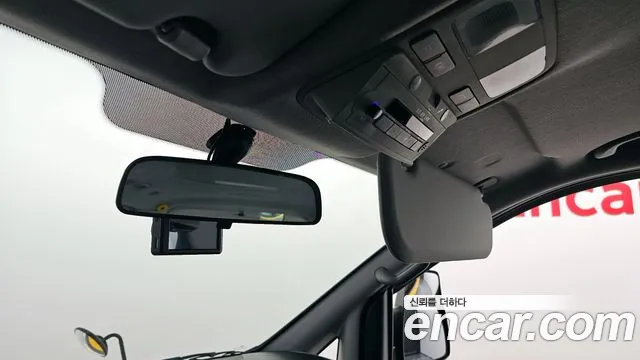 Hyundai Starex 2019 — фото 20
