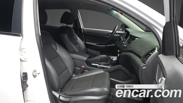 Hyundai Tucson 2017 — фото 11