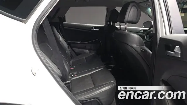 Hyundai Tucson 2017 — фото 12
