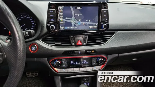 Hyundai i30 2017 — фото 14