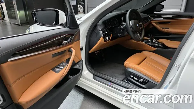 BMW 5-Series 2021 — фото 11