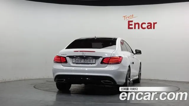Mercedes-Benz E-Class 2016 — фото 4