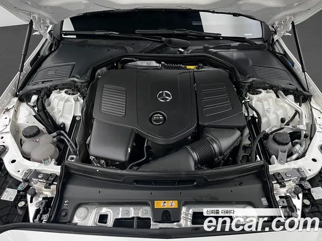 Mercedes-Benz C-Class 2023 — фото 6
