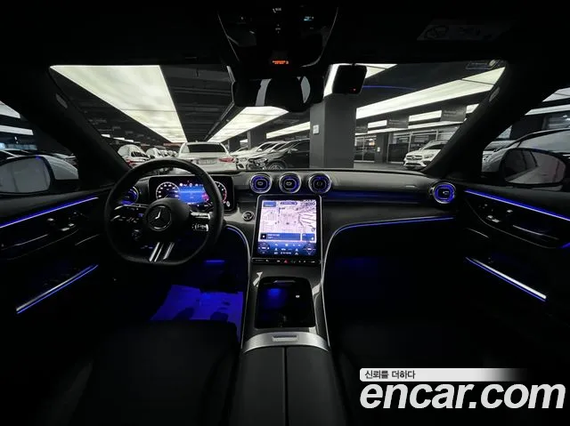 Mercedes-Benz C-Class 2023 — фото 7