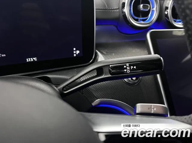 Mercedes-Benz C-Class 2023 — фото 9
