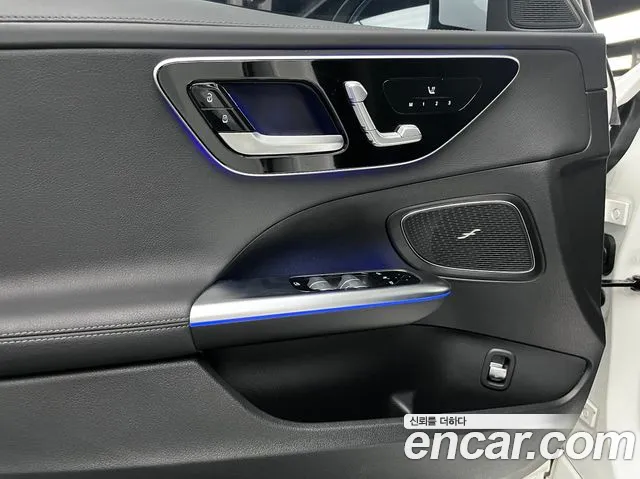 Mercedes-Benz C-Class 2023 — фото 12