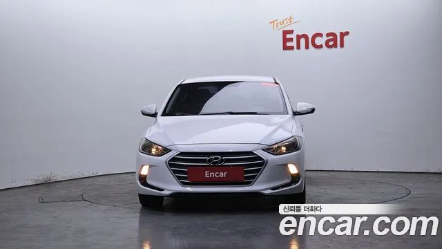 Hyundai AVANTE 2017 — фото 2