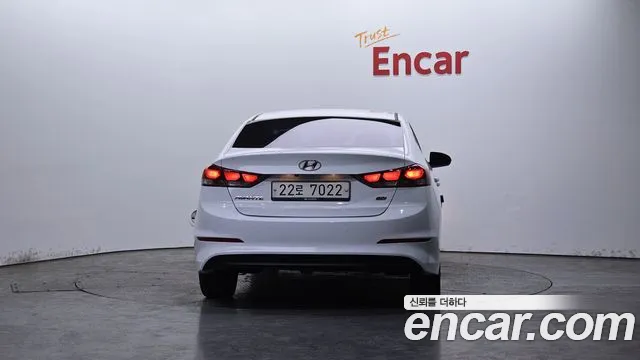 Hyundai AVANTE 2017 — фото 3