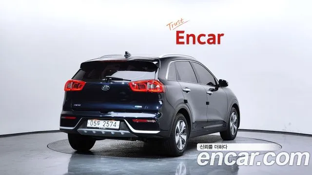 Kia Niro 2018 — фото 2