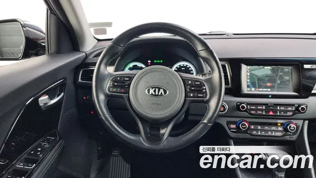 Kia Niro 2018 — фото 13