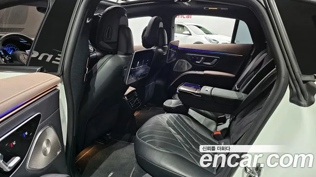 Mercedes-Benz EQS 2023 — фото 12