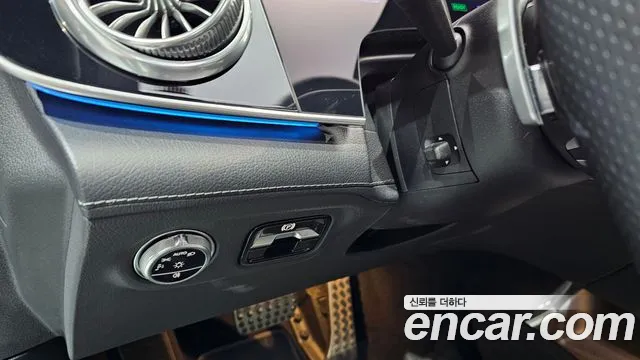 Mercedes-Benz EQS 2023 — фото 20