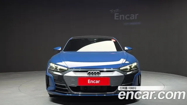Audi e-tron GT 2022 — фото 3