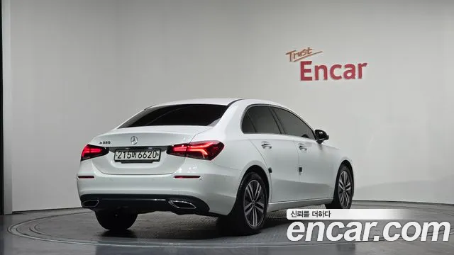 Mercedes-Benz A-Class 2023 — фото 2