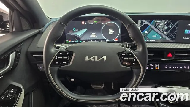 Kia EV6 2022 — фото 13