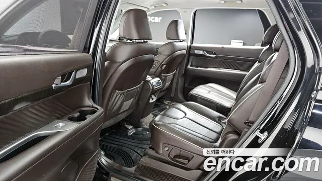 Hyundai Palisade 2023 — фото 10