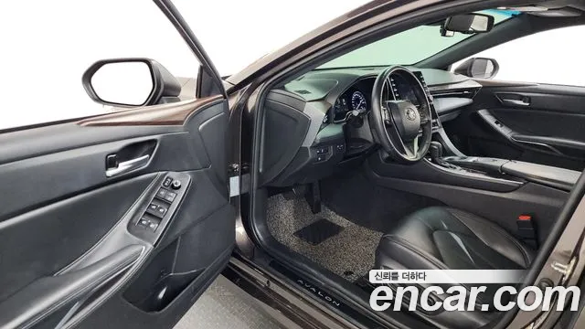 Toyota Avalon 2019 — фото 10